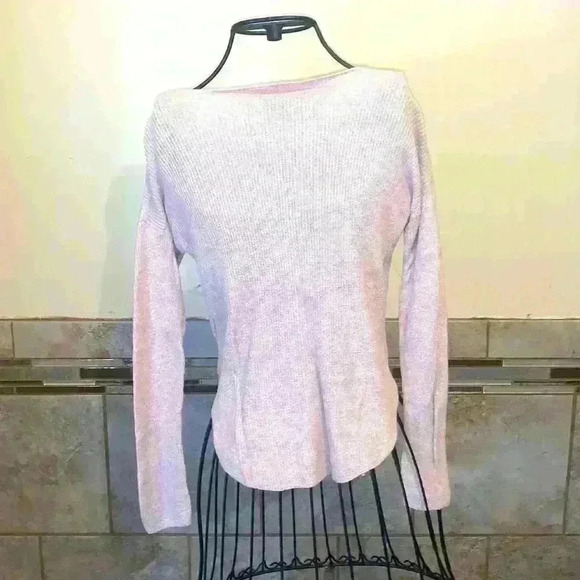 Express woman’s sweater size XS - Picture 3 of 4